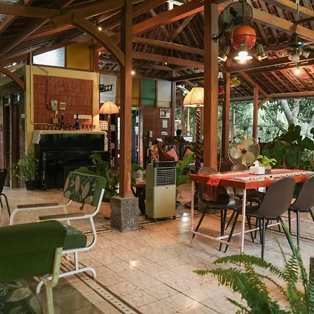 Djajanti House-3
